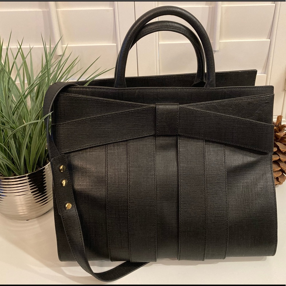 ZAC POSEN Black Large Shirley Bow Purse w/dust bag. Great condition. 🌸